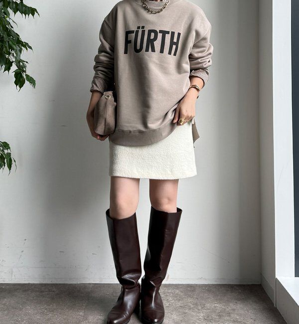  「【WEB限定】裏起毛ヘムラインロゴトップス」|Tシャツ・カットソー|