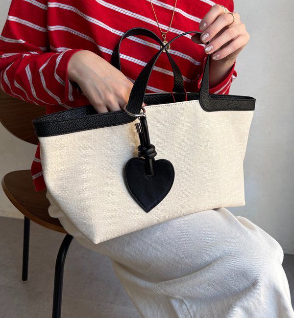 「ハートチャーム付トートバッグ」|トートバッグ|オフホワイト