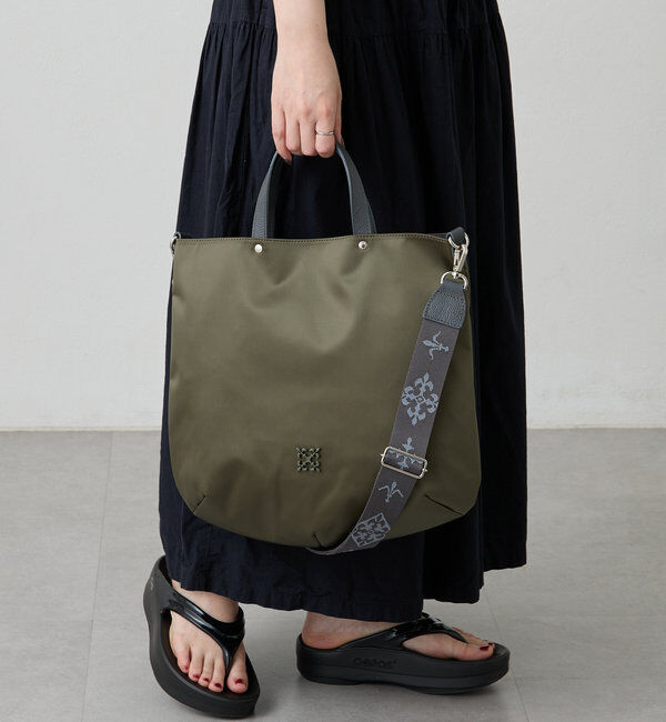  「《WEB限定》スリム2WAYトートバッグ <クラウズナイロン>」|トートバッグ|