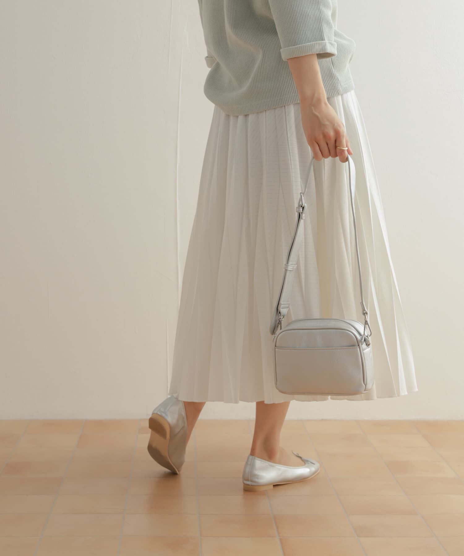 URBAN RESEARCH DOORS「オパール加工変形プリーツスカート」|スカート|