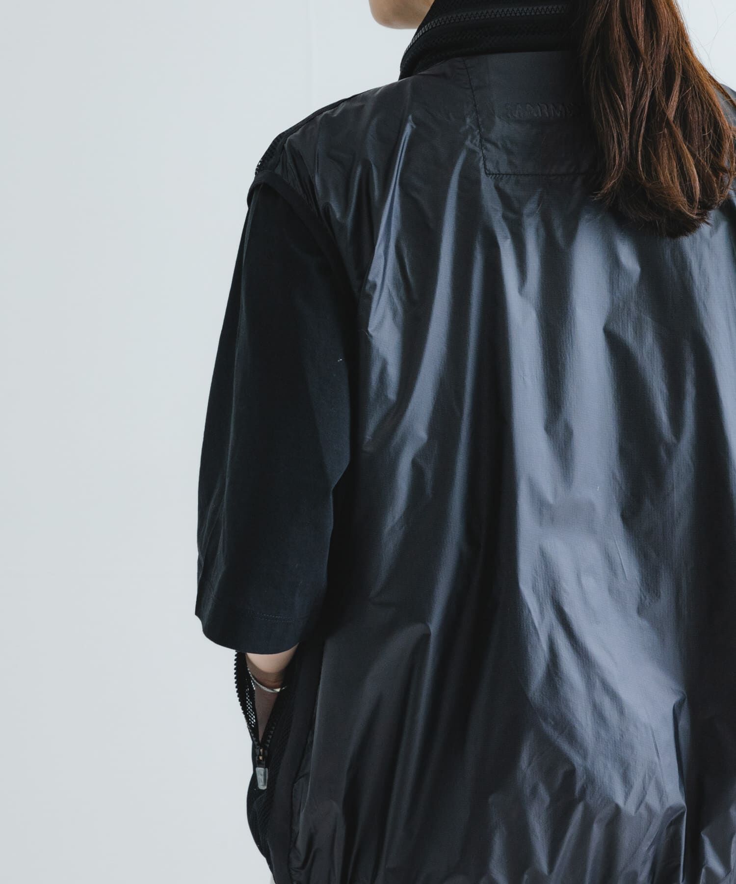 URBAN RESEARCH「MARMOT CAPITAL　PERTEX FLONT MESH VEST」|ノーカラーコート|