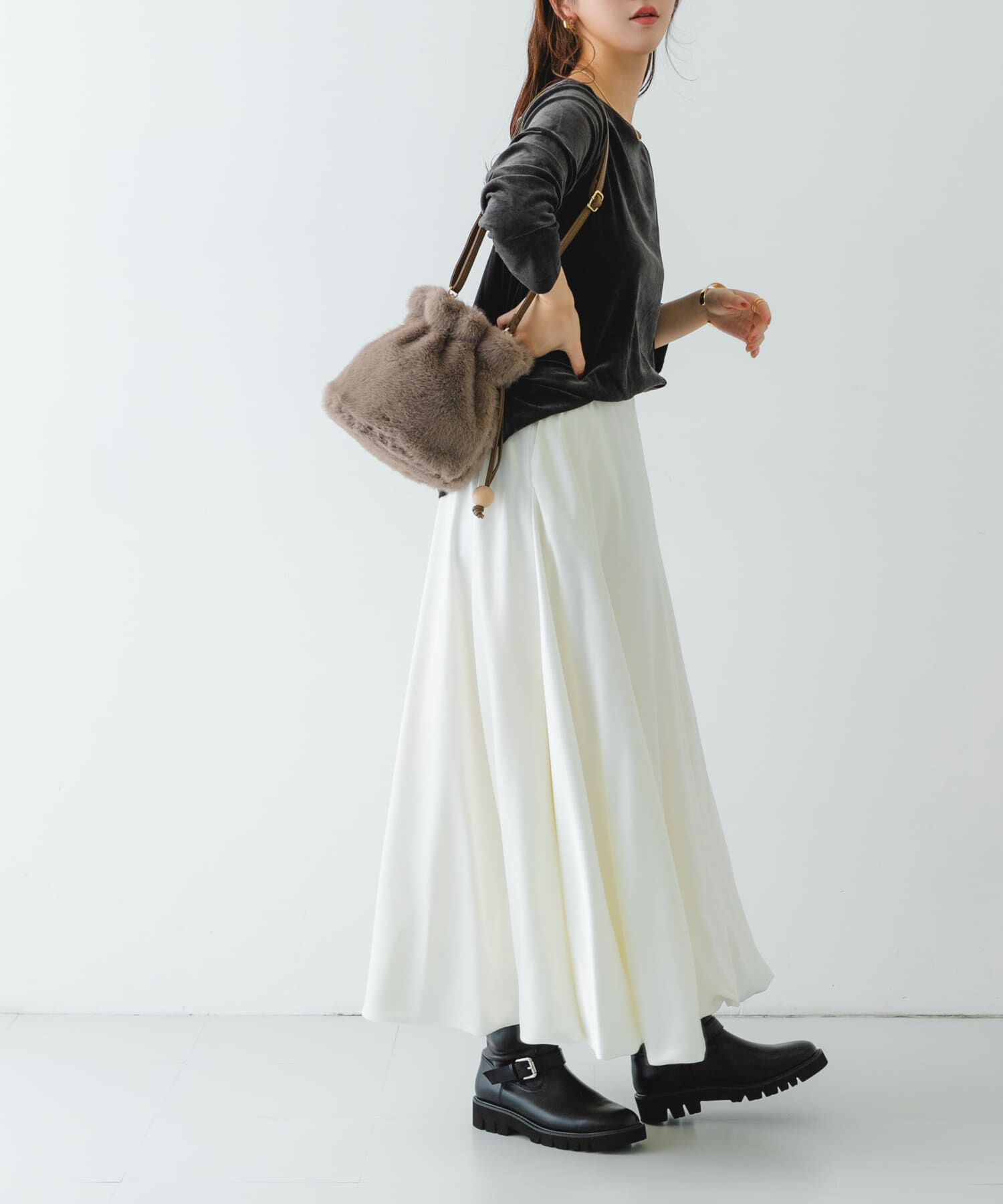 RODE SKO「ウッドボールキンチャクファーバッグ」|スカート|