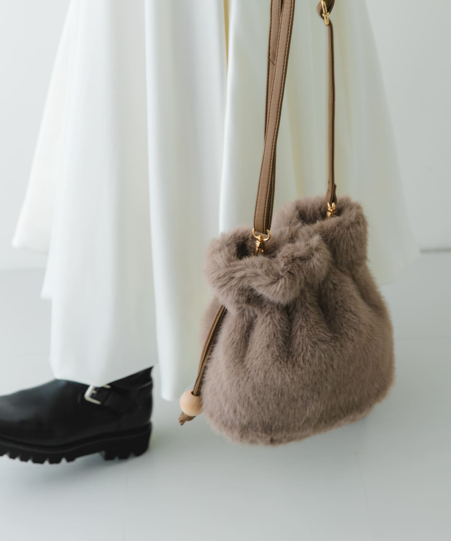 RODE SKO「ウッドボールキンチャクファーバッグ」|スカート|