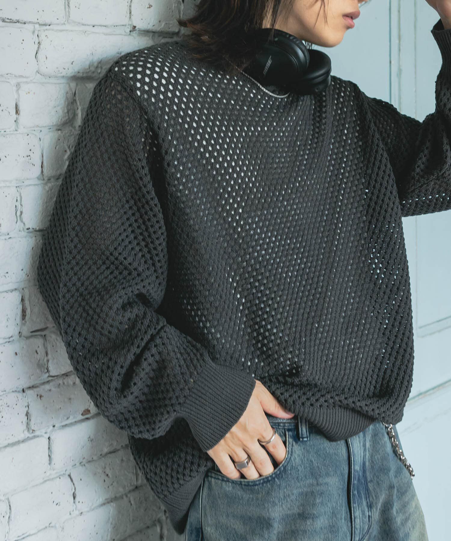 SENSE OF PLACE by URBAN RESEARCH「『洗濯可』シアーメッシュクルーネックニット」|ニット・セーター|チャコールグレー