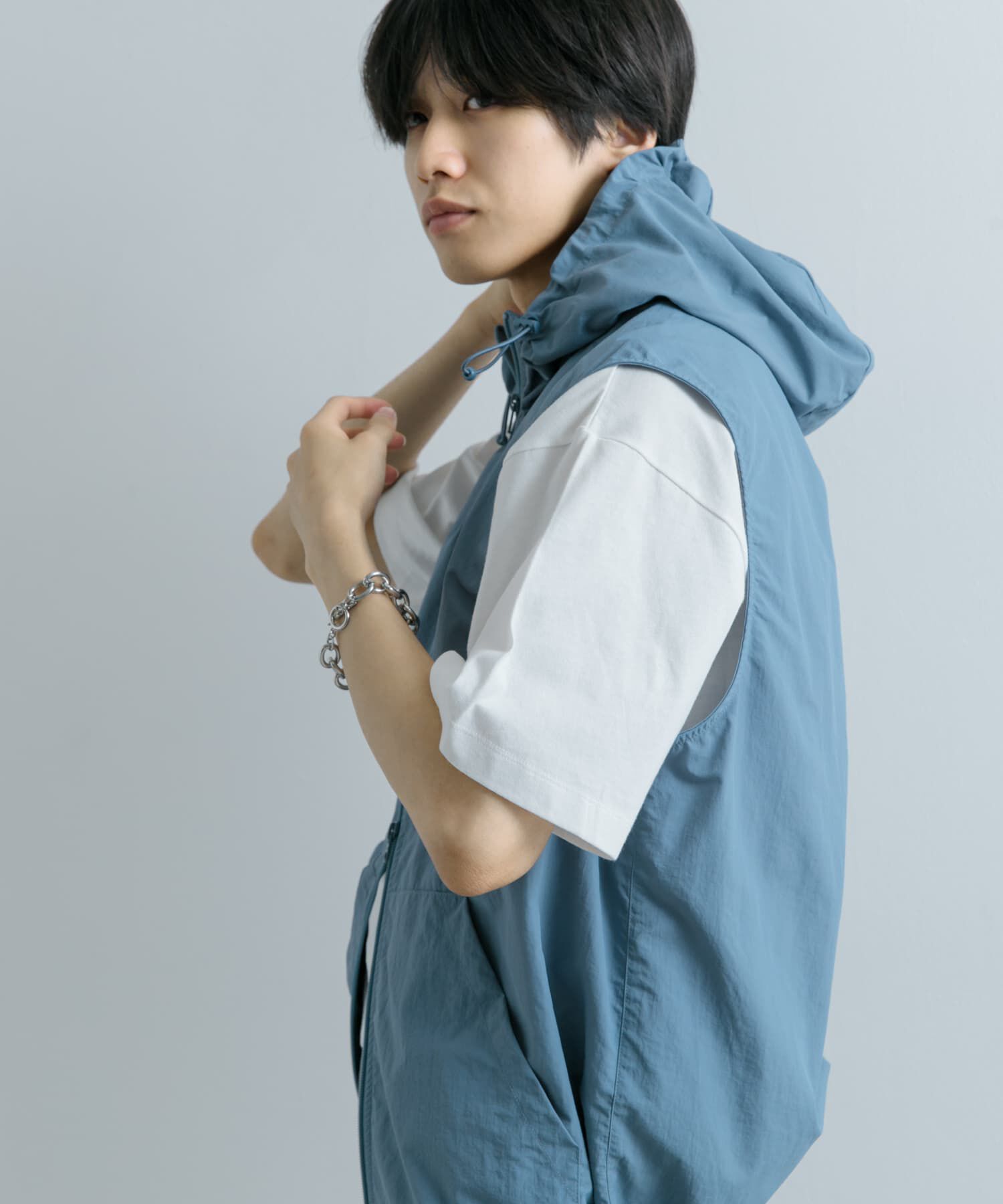 SENSE OF PLACE by URBAN RESEARCH「『セットアップ対応』ナイロンフーデッドトラックベスト」|ノーカラーコート|