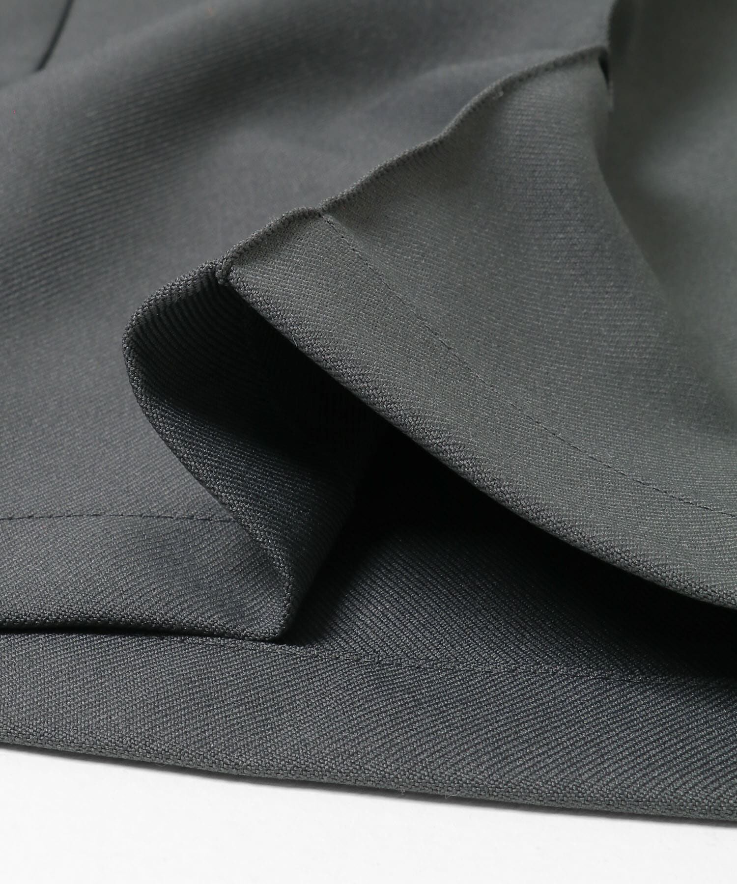 SENSE OF PLACE by URBAN RESEARCH「『撥水/防花粉』SKIN Proofタックワイドパンツ」|その他|