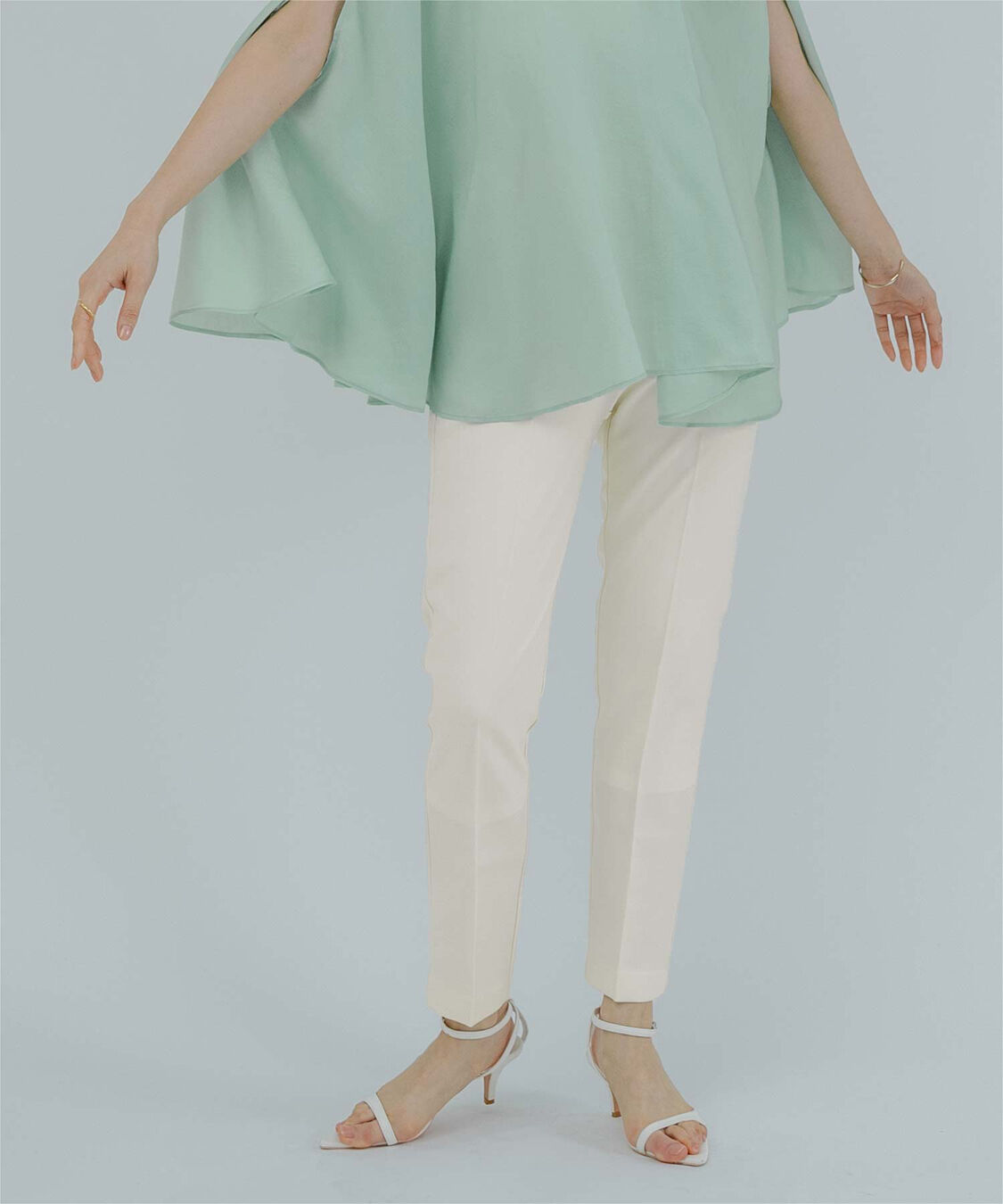 ur's「センタープレススティックパンツ」|スラックス|