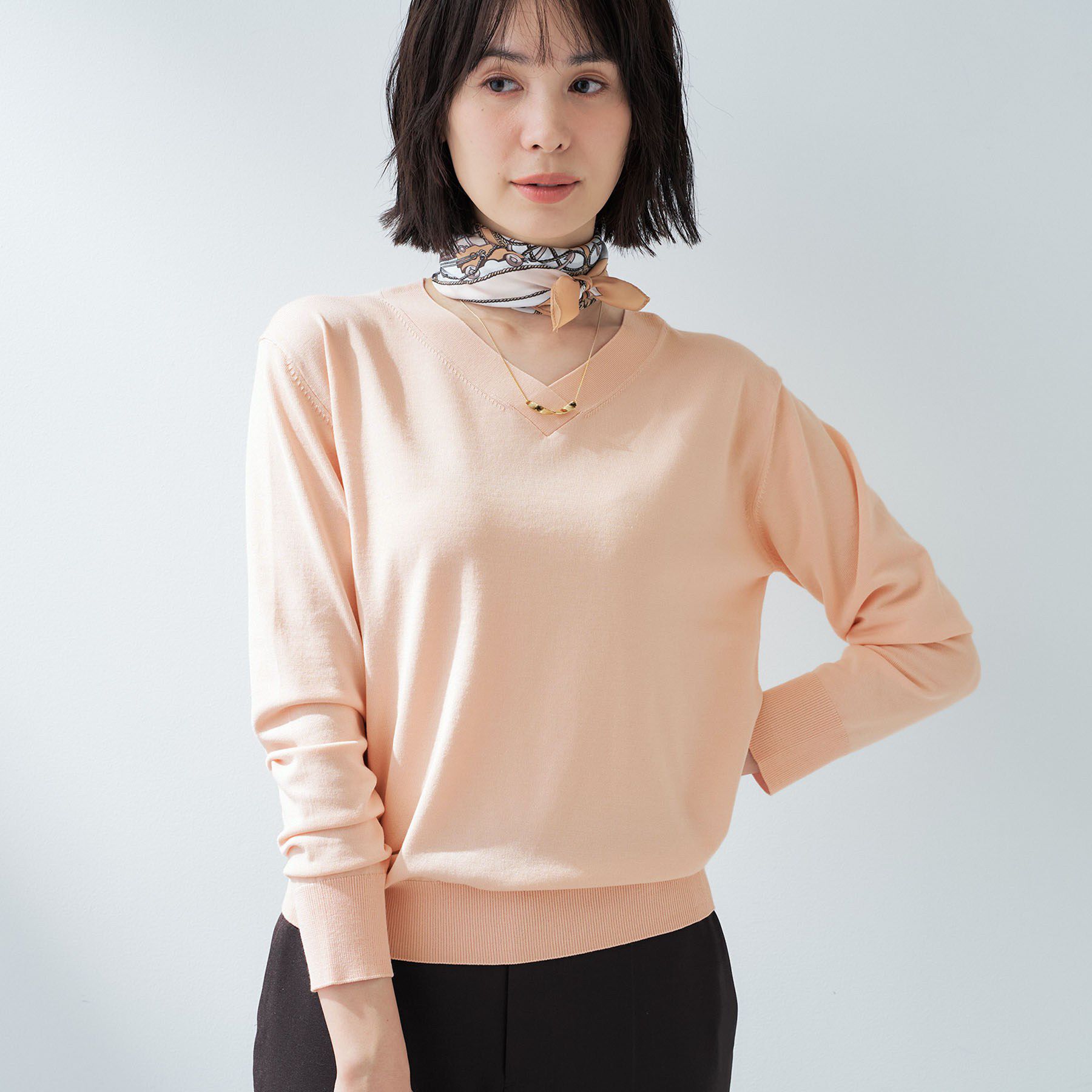 INDIVI「【シルク混】きれいめVネックニット」|ニット・セーター|