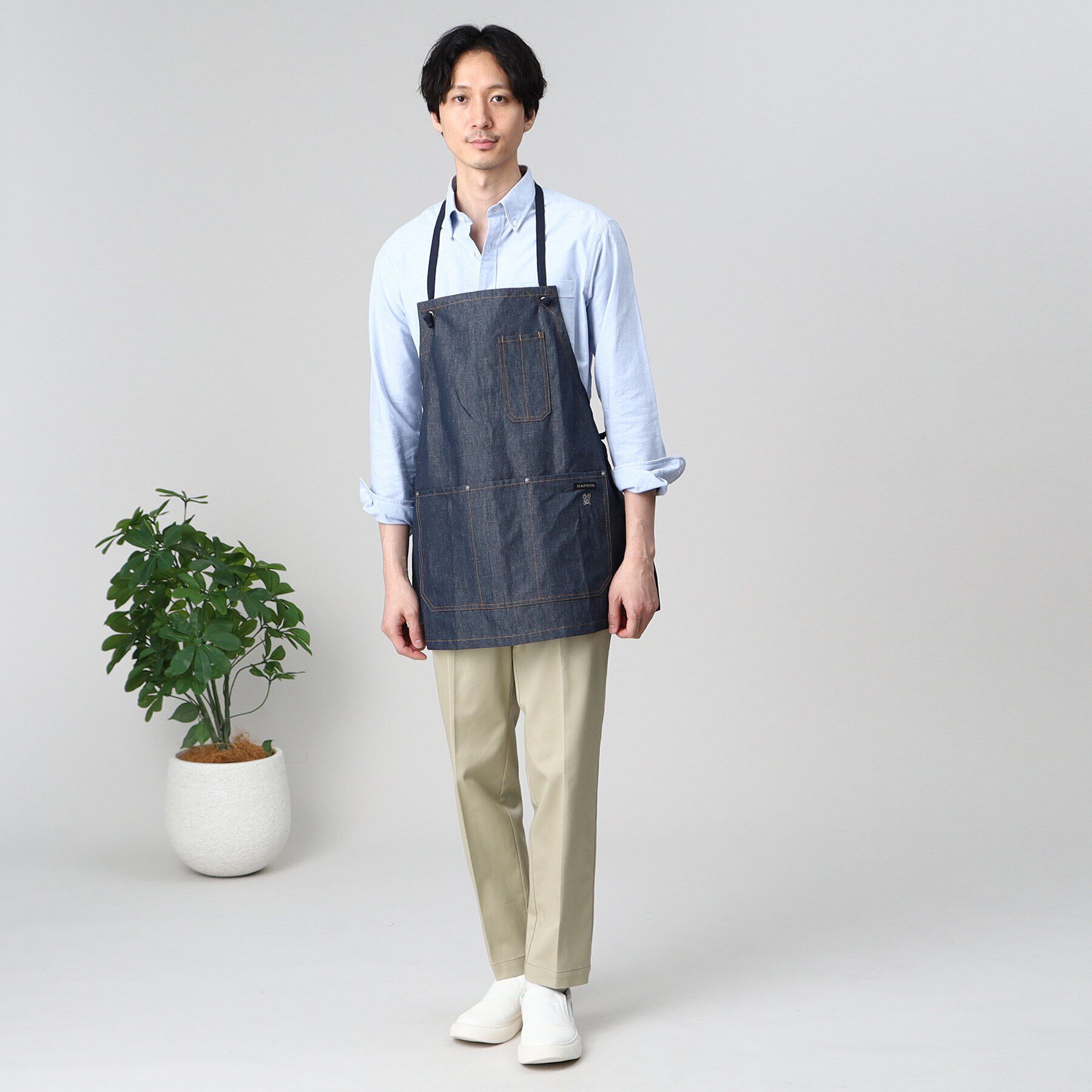 TAKEO KIKUCHI「【NAPRON別注】 LUMBER BIB APRON」|食器・キッチングッズ|