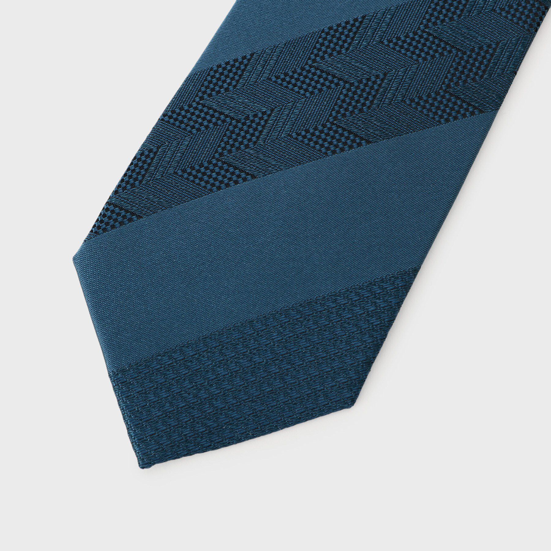 TAKEO KIKUCHI「【Made in JAPAN】矢絣（やがすり）フィラメントシルク ネクタイ」|ネクタイ・蝶ネクタイ|