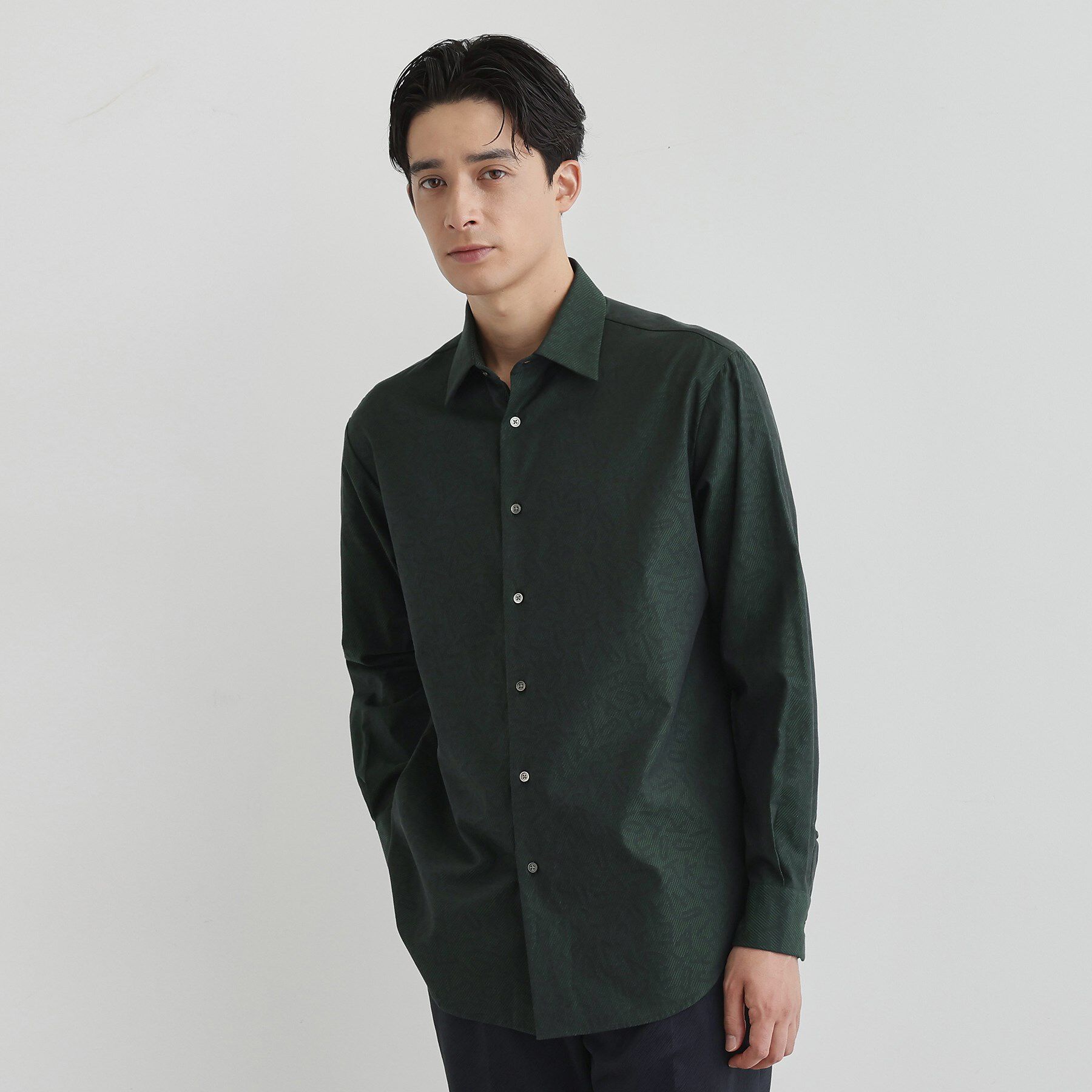 TAKEO KIKUCHI「ランダムロゴ ドビーシャツ」|シャツ・ブラウス|