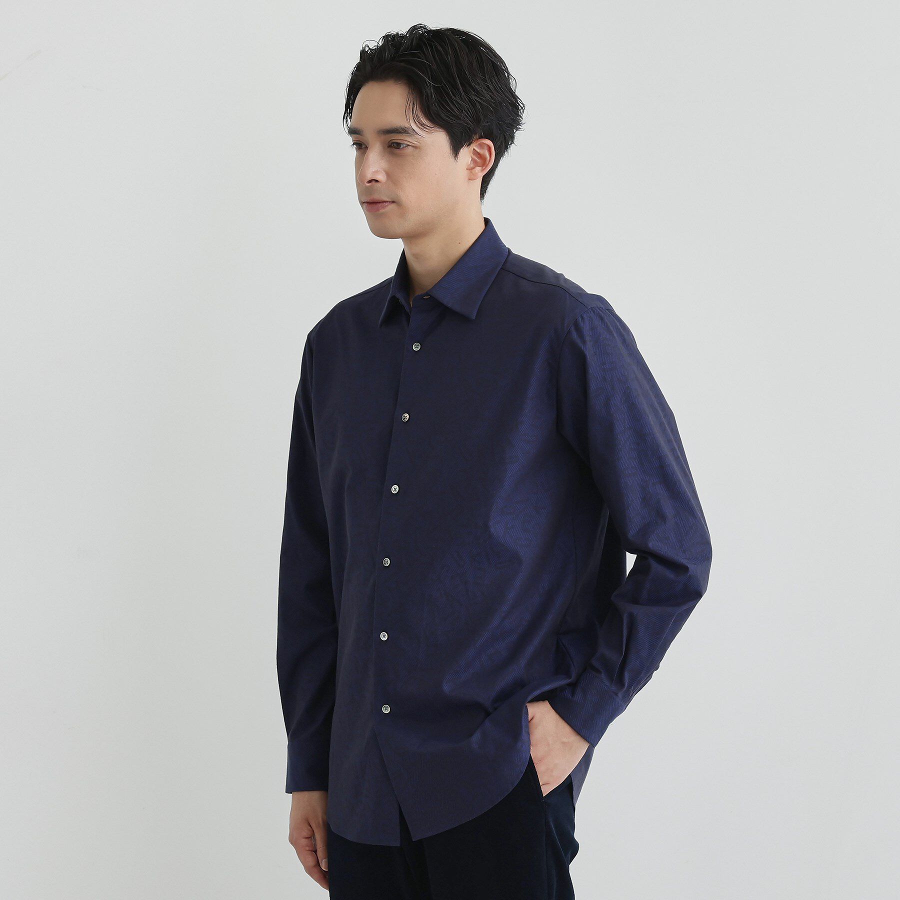 TAKEO KIKUCHI「ランダムロゴ ドビーシャツ」|シャツ・ブラウス|