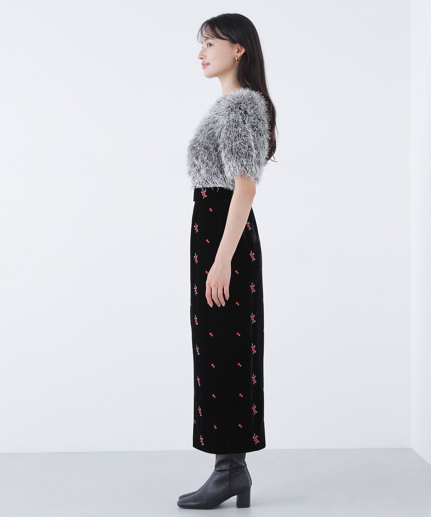  「フラワー刺繍ベロアスカート」|スカート|