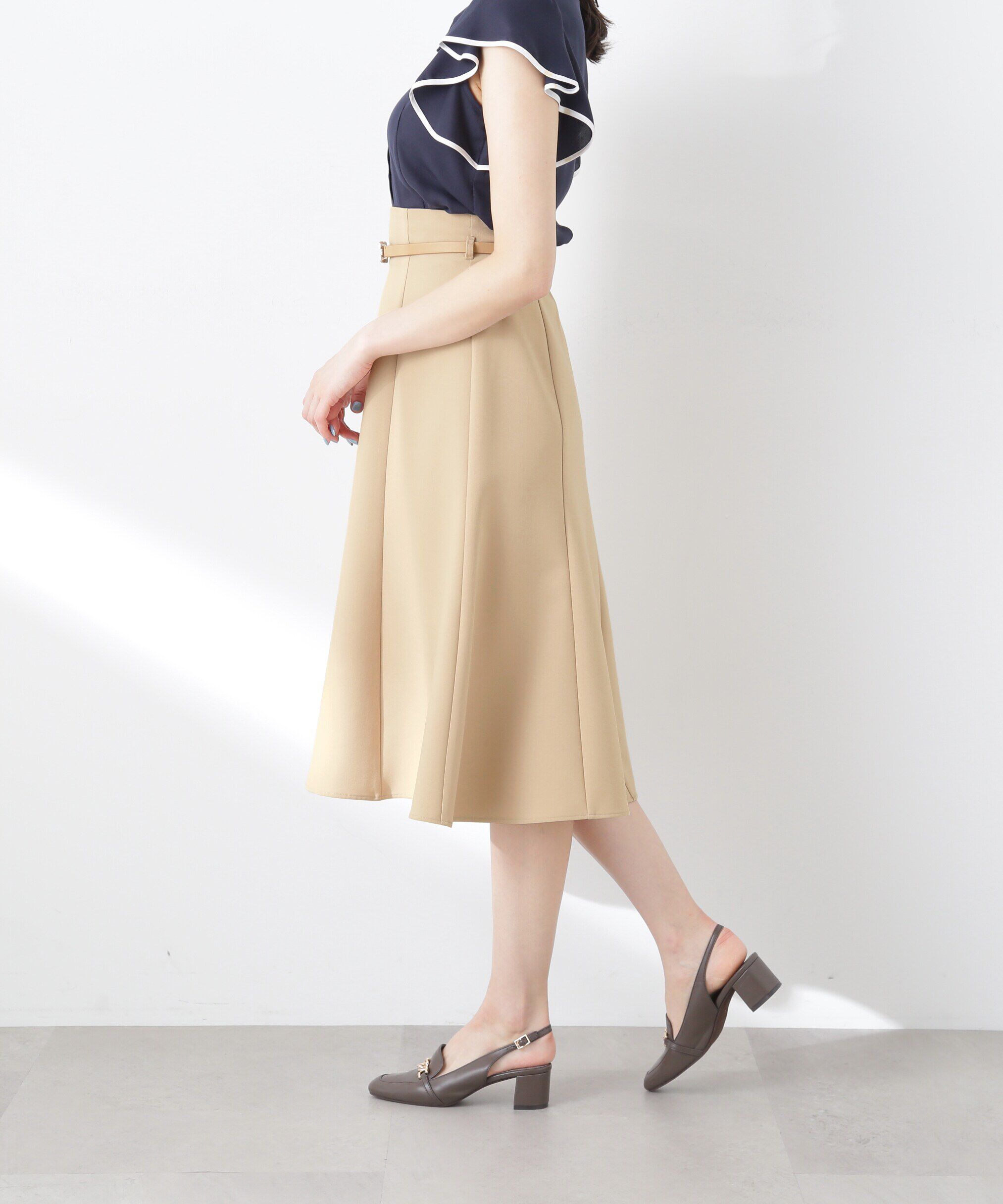  「ベルトツキセミフレアスカート」|スカート|