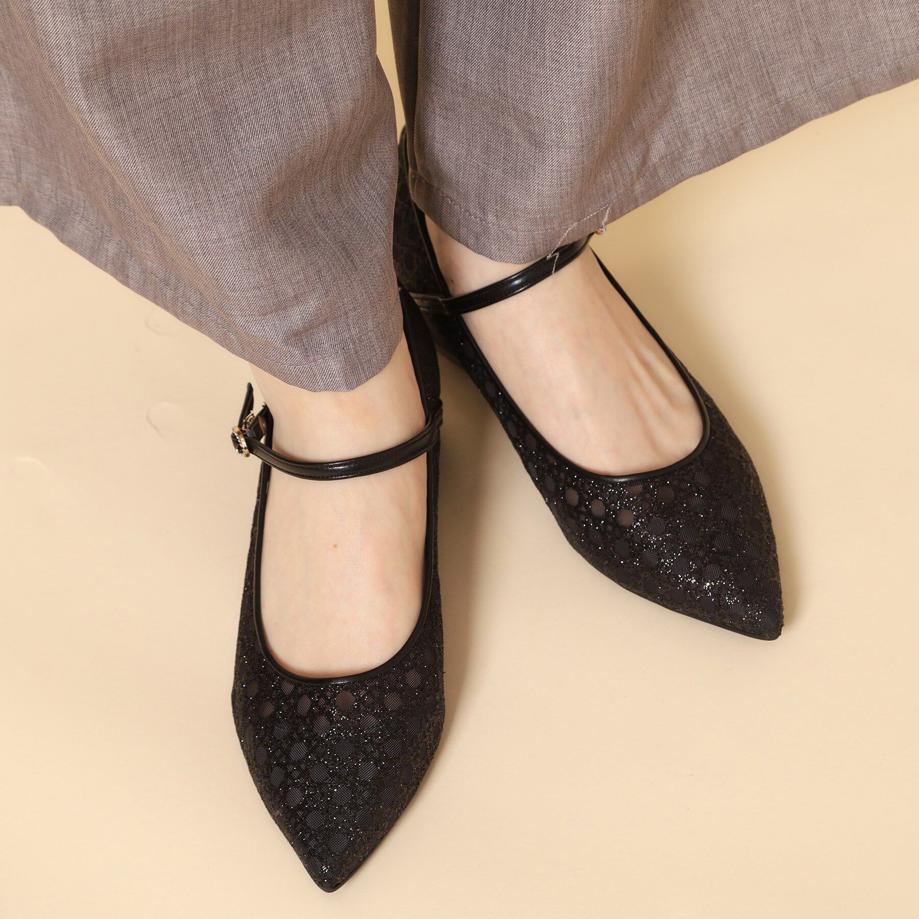 ESPERANZA「甲ストラップシアーパンプス」|パンプス|ブラック(919)