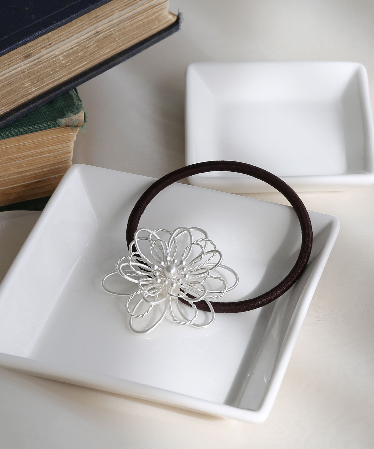  「立体メタルラインフラワーヘアゴム」|ヘアゴム・シュシュ|シルバー