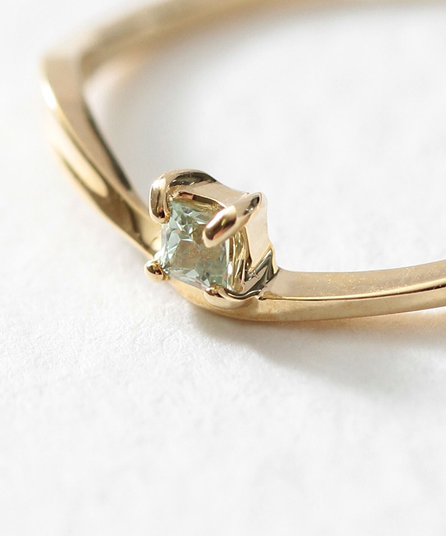 NOIR DE POUPEE「K10 グリーンサファイア ニュアンスウェーブ リング」|リング|