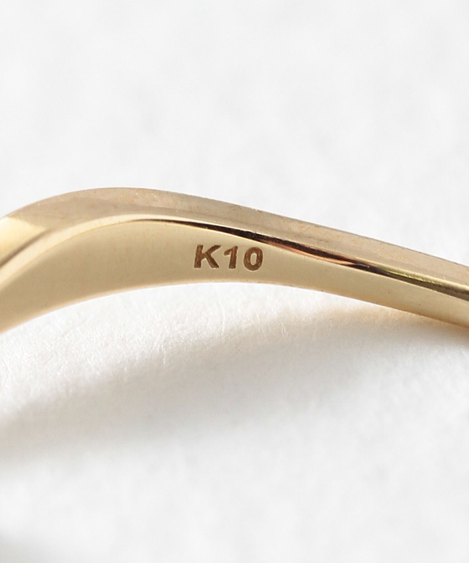 NOIR DE POUPEE「K10 グリーンサファイア ニュアンスウェーブ リング」|リング|