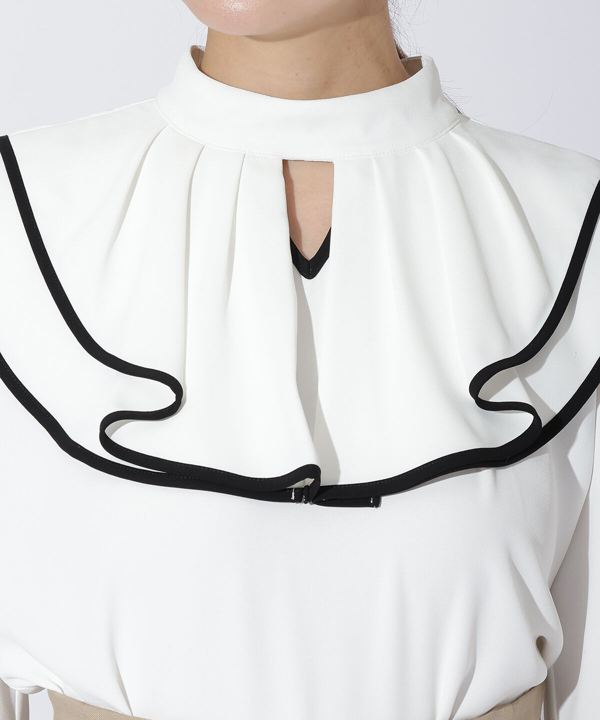 アンドクチュール「配色フリルケープブラウス」|シャツ・ブラウス|