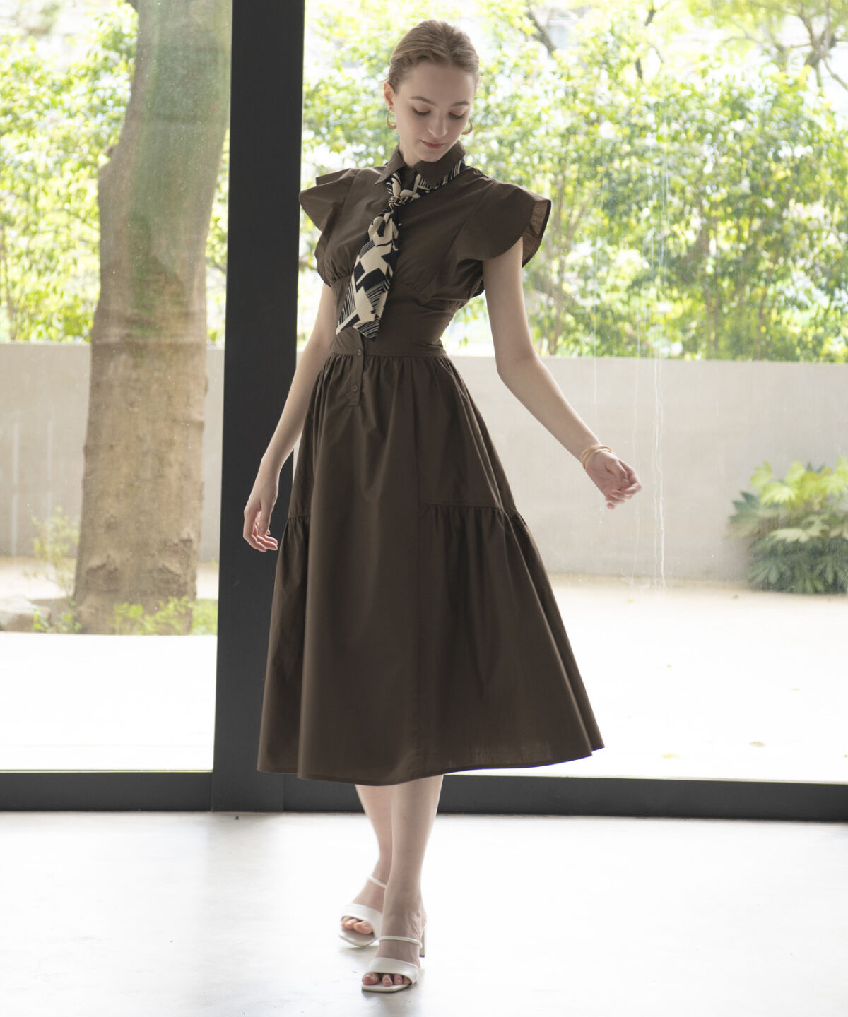 アンドクチュール「タイ付きショルダーフリルワンピース」|ワンピース|