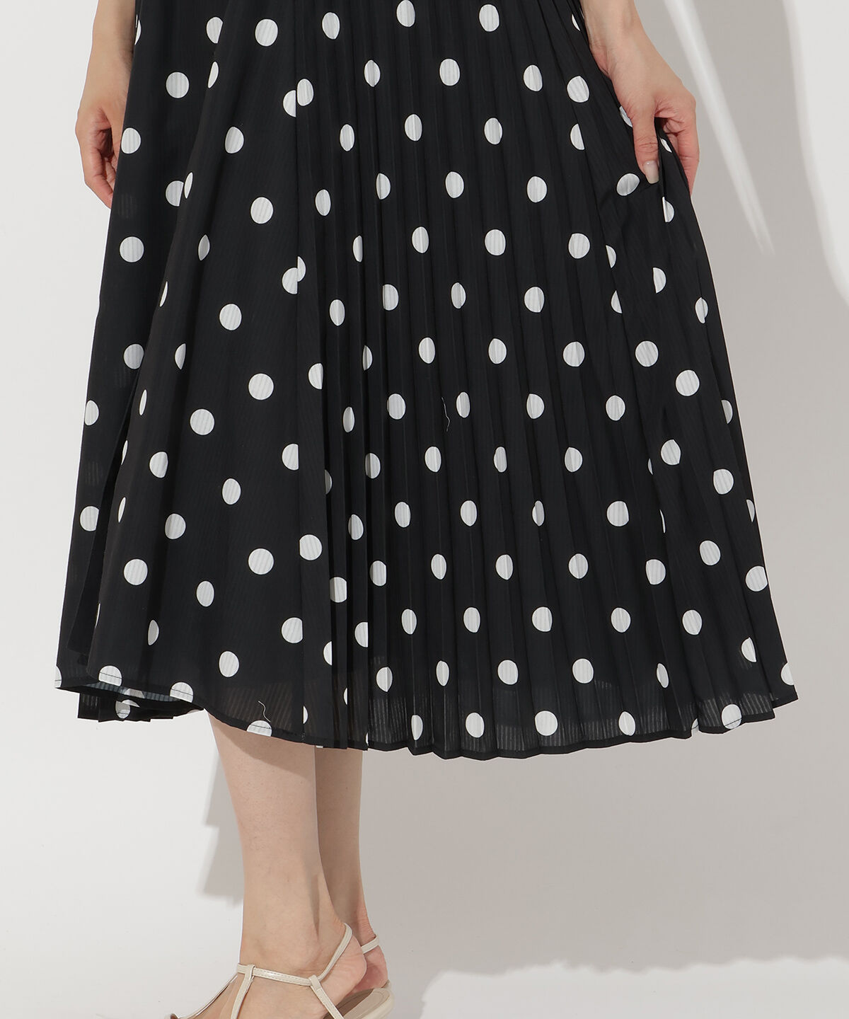 アンドクチュール「シアープリントサイドプリーツワンピース」|ワンピース|