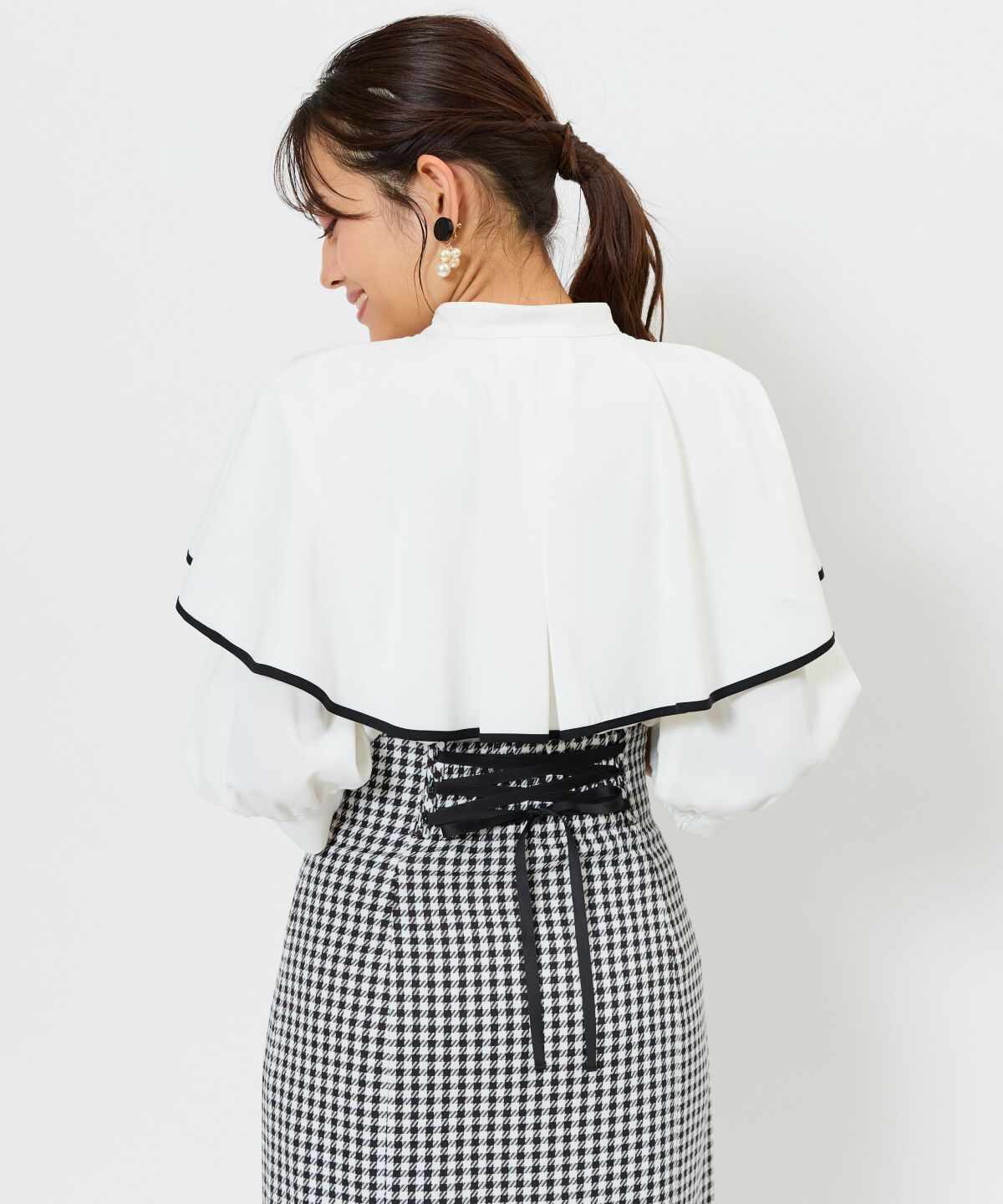 アンドクチュール「パイピングケープブラウス」|シャツ・ブラウス|