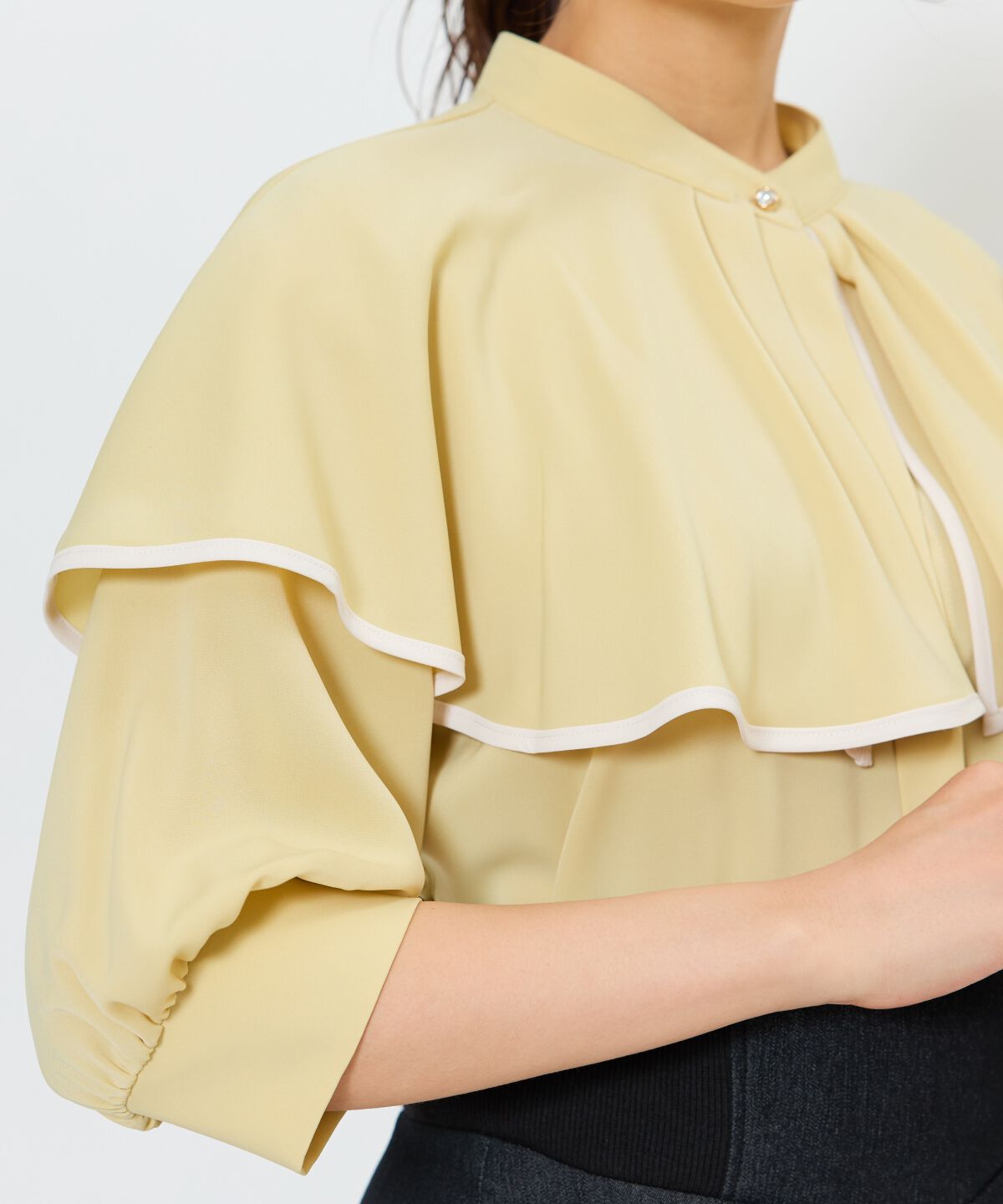 アンドクチュール「パイピングケープブラウス」|シャツ・ブラウス|