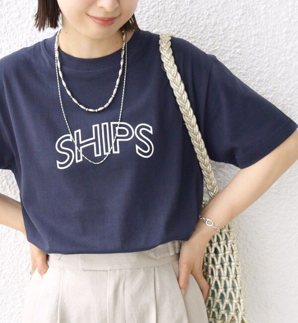 SHIPS for women「《一部追加予約》【WEB限定】 SHIPS ラウンド プリント ロゴ TEE」|Tシャツ・カットソー|ネイビー