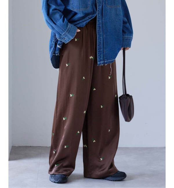 OUTDOOR PRODUCTS Usual Things「フラワーエンブロイダリーサテンイージーパンツ」|スラックス|