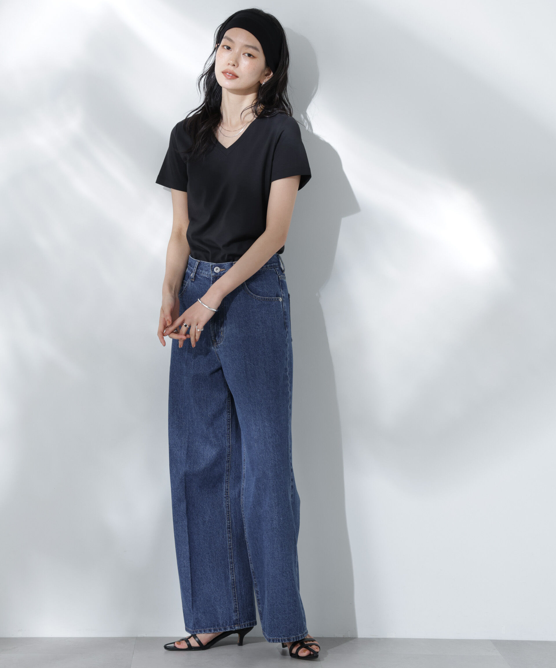 nano･universe「Anti Soaked(R) 汗染み防止VネックTシャツ」|Tシャツ・カットソー|