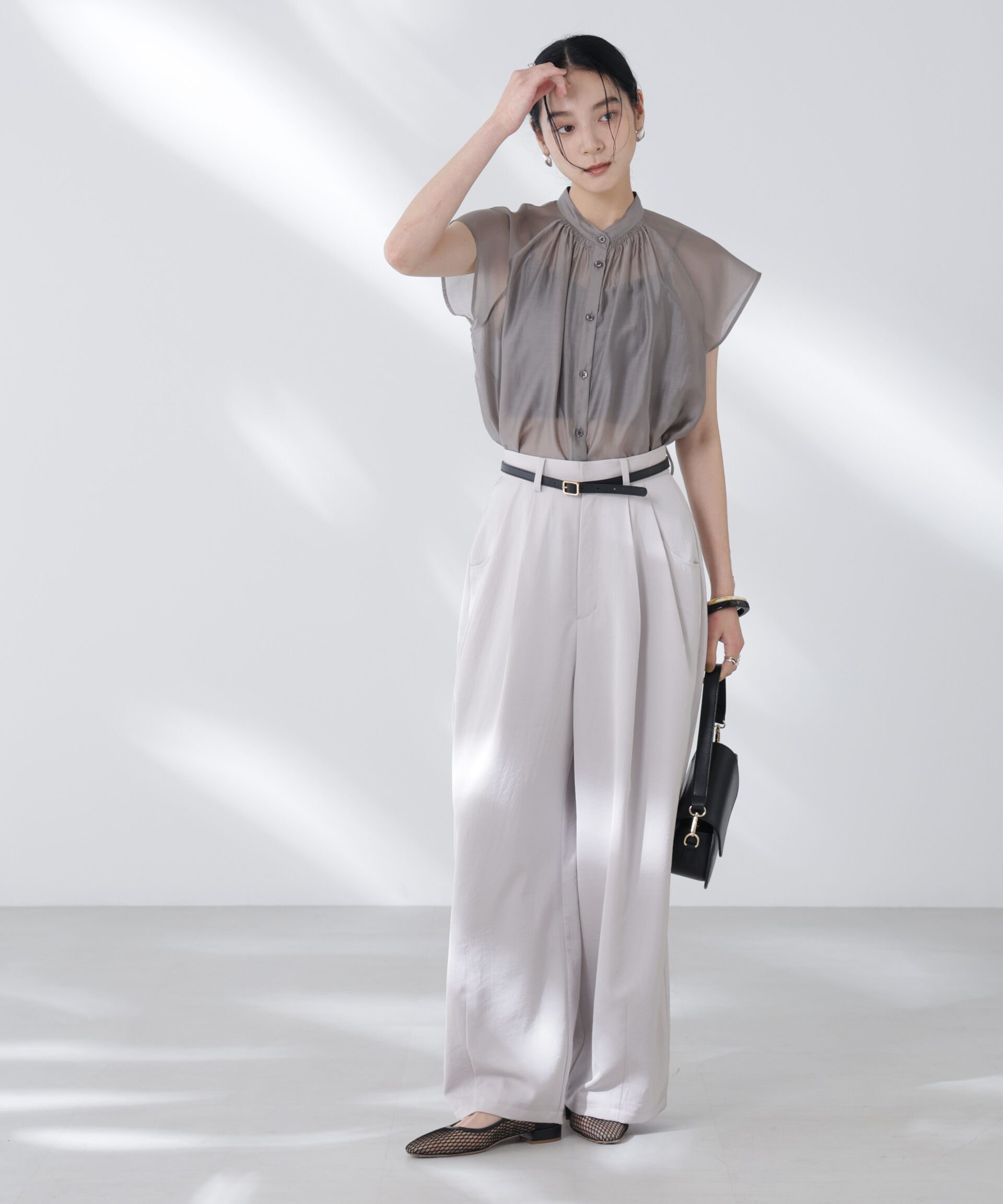 nano･universe「シアーサテンスタンドカラーブラウス」|シャツ・ブラウス|