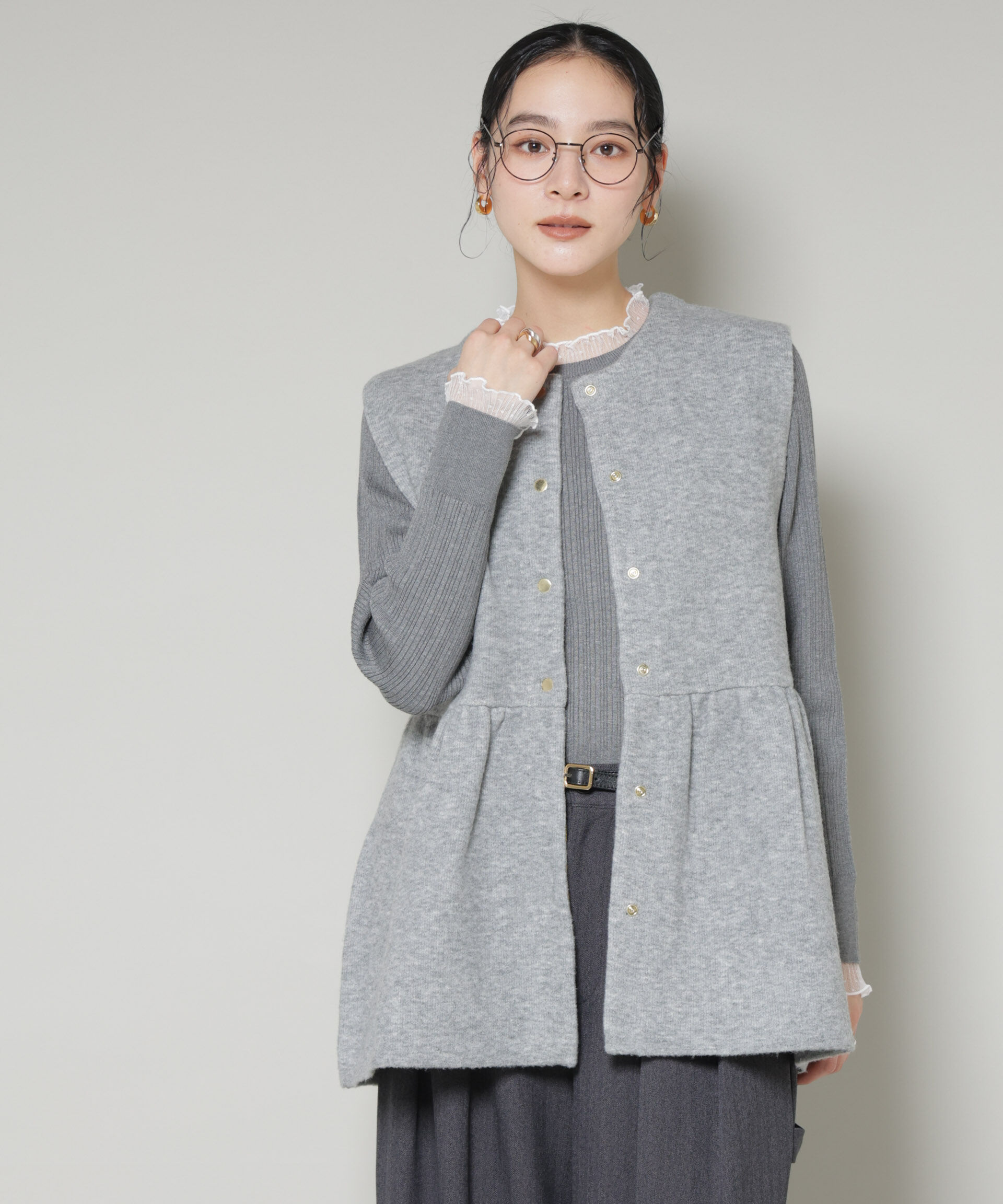 nano･universe「ダブルフェイスペプラムニットベスト」|ニット・セーター|L.グレー1