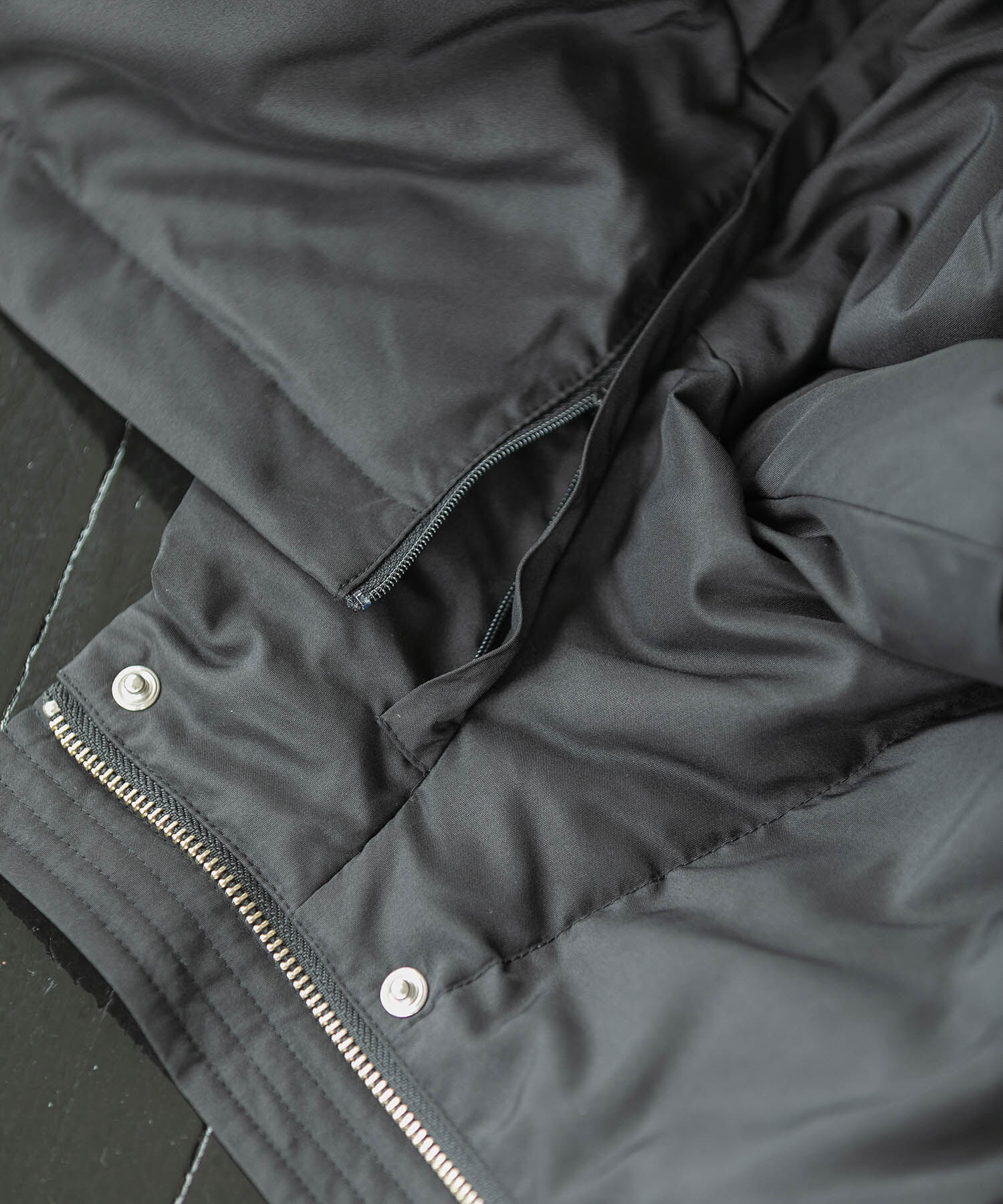 VIS「【Green Down】オーバーサイズフードダウンジャケット」|ダウン|