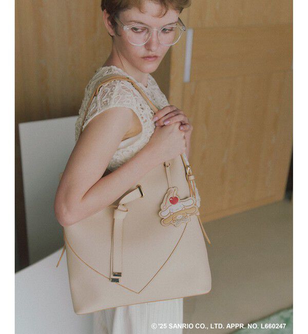 VIS「【シナモロール】VIS別注ハートカットバッグ(ラージ)」|ハンドバッグ|