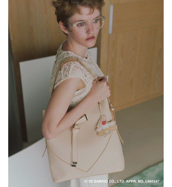 VIS「【シナモロール】VIS別注ハートカットバッグ(ラージ)」|ハンドバッグ|