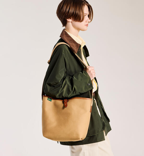 Brady「Brady | ASHDOWN MEDIUM」|ショルダー・メッセンジャー|