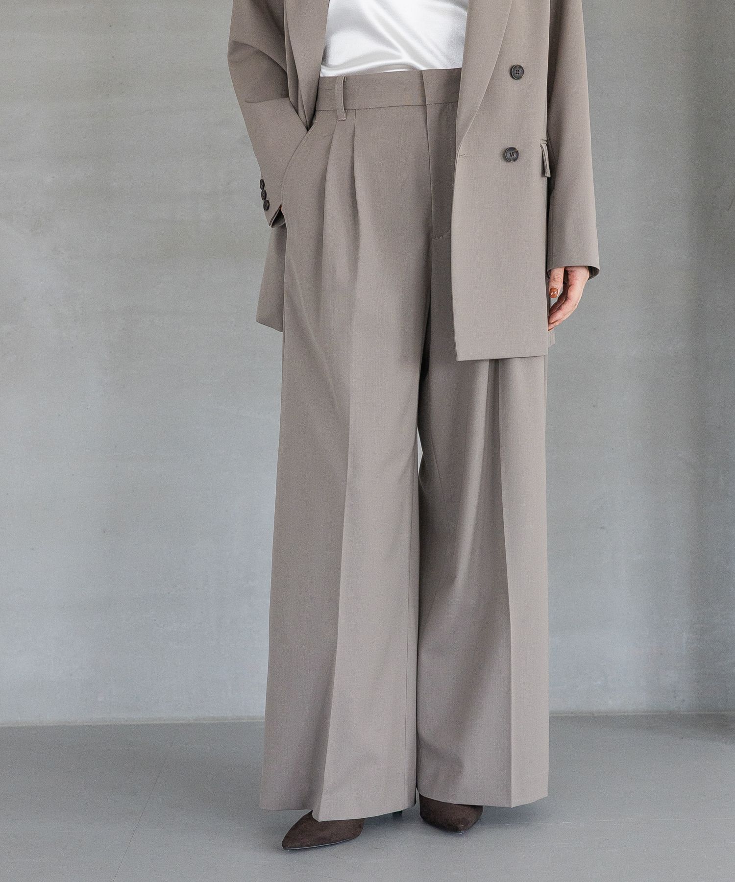 A part by 「【セットアップ対応】ハンサムストレートパンツ」|スラックス|ベージュ