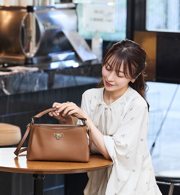 ちばゆかさんコラボ】3WAYスクエアハンドバッグ（LOWELL things