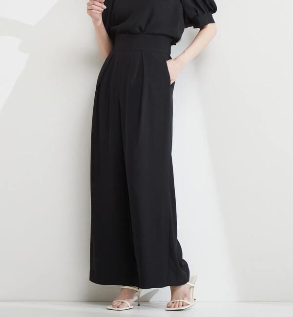 TIARA「タックフレアパンツ」|スラックス|ブラック
