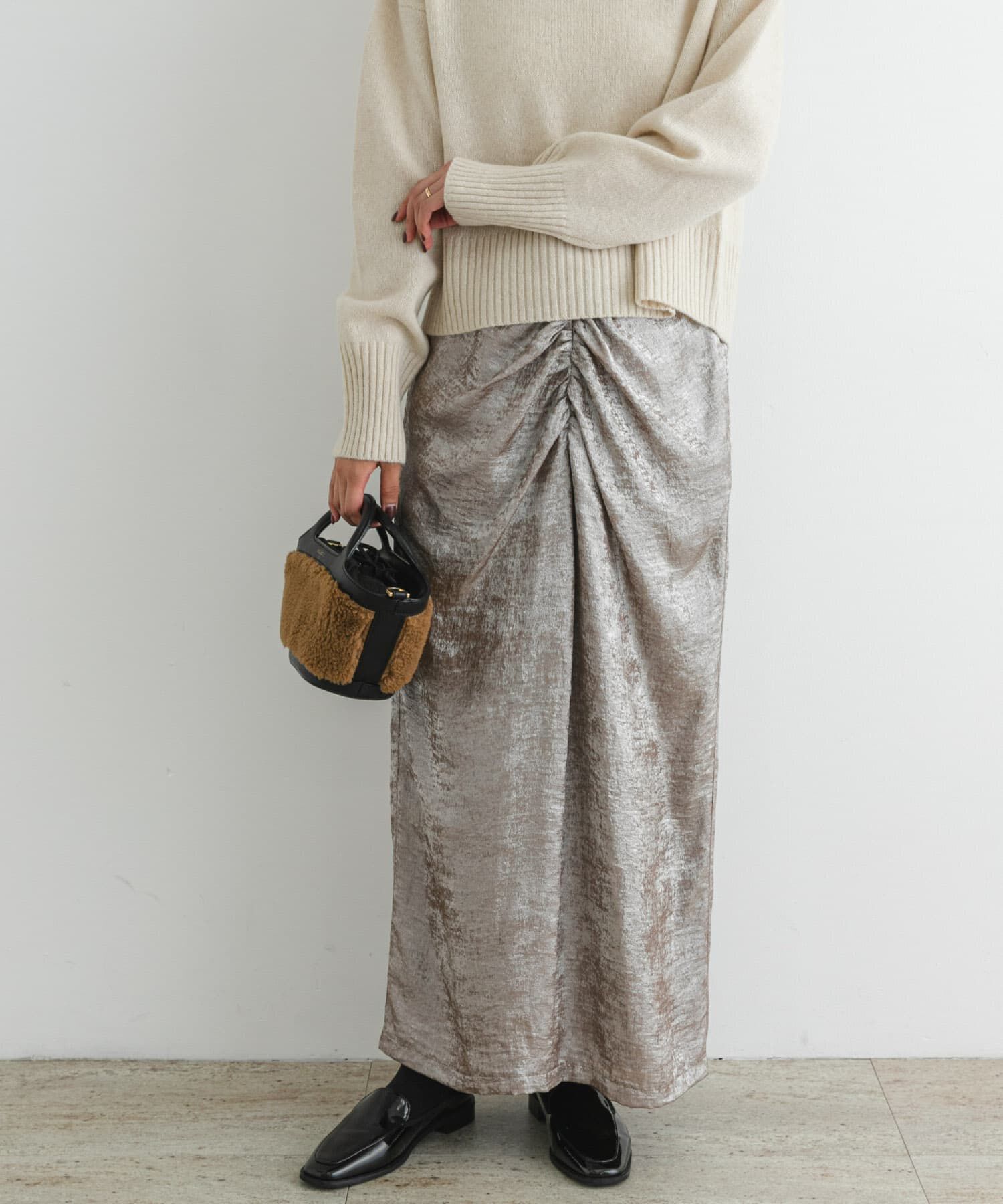 URBAN RESEARCH ROSSO「F by ROSSO　シャイニーフロントギャザータイトスカート」|スカート|シルバー系その他