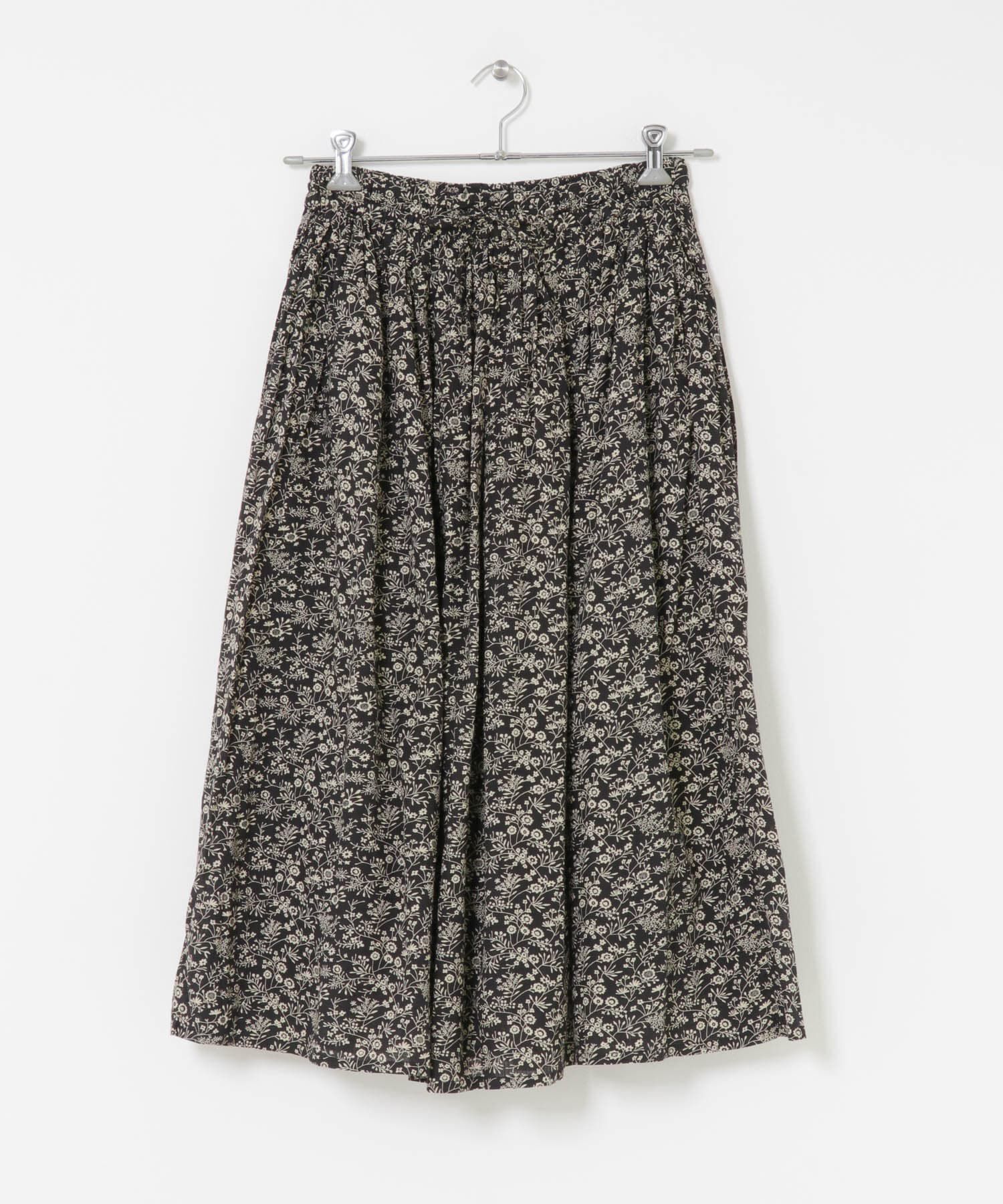 URBAN RESEARCH DOORS「SOIL　FLOWER GATHERED SKIRT」|スカート|ブラック系その他