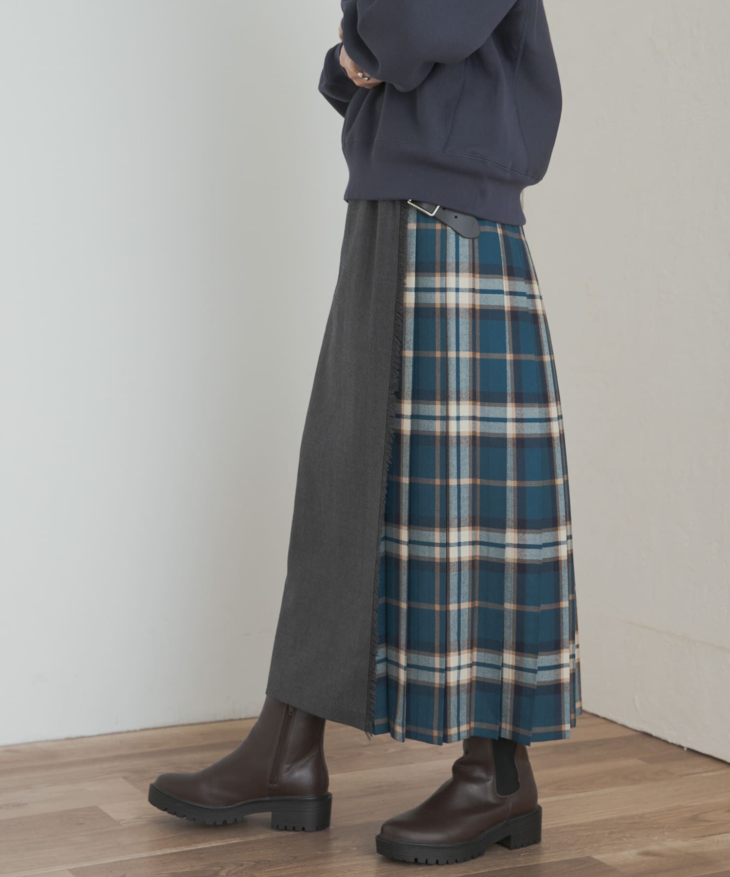 URBAN RESEARCH DOORS「『別注』O&rsquo;NEIL OF DUBLIN&times;DOORS　COMBI QUILT SKIRT」|スカート|