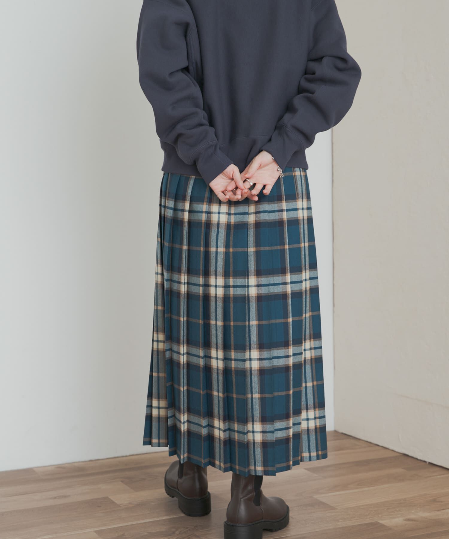 URBAN RESEARCH DOORS「『別注』O&rsquo;NEIL OF DUBLIN&times;DOORS　COMBI QUILT SKIRT」|スカート|