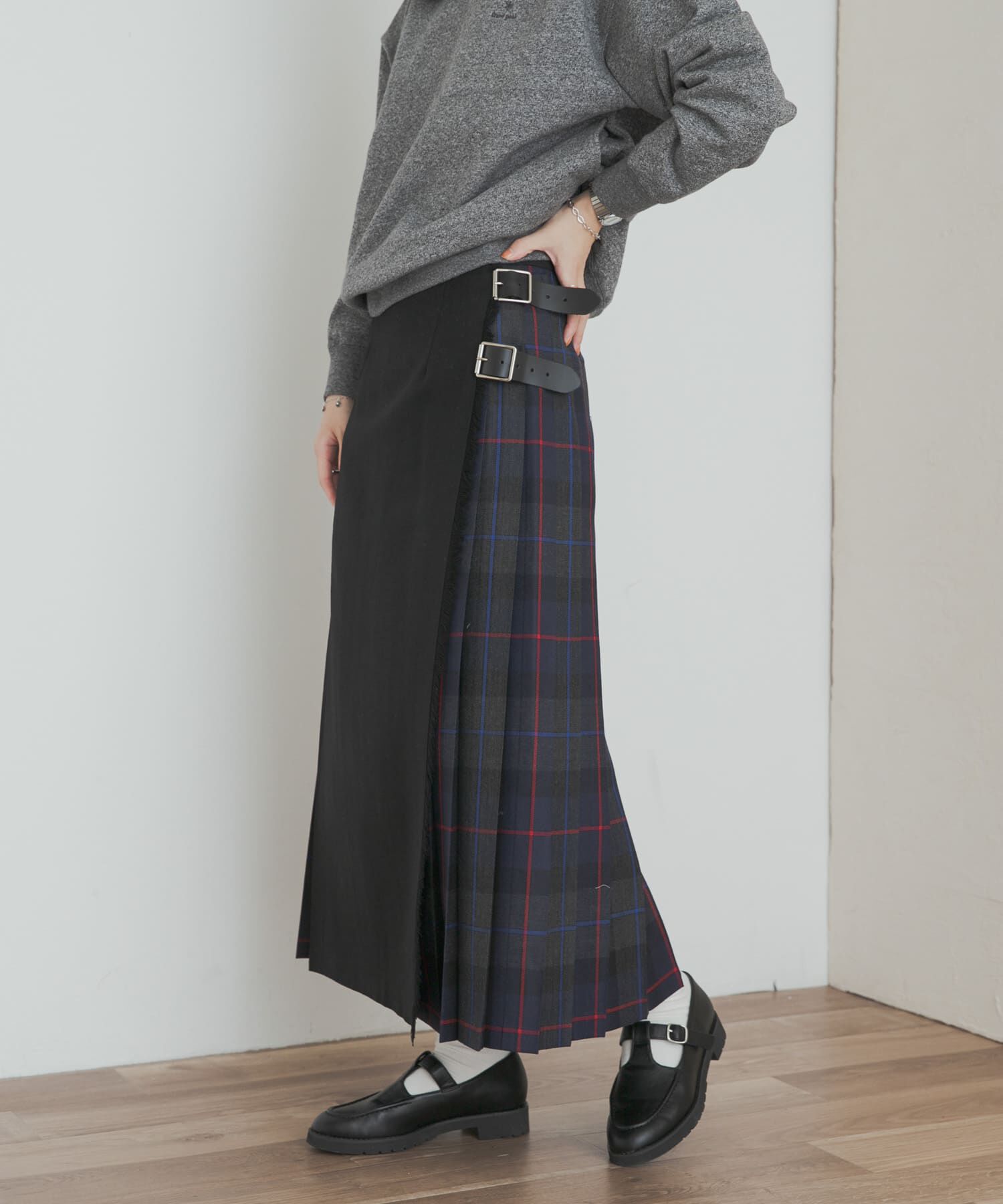 URBAN RESEARCH DOORS「『別注』O&rsquo;NEIL OF DUBLIN&times;DOORS　COMBI QUILT SKIRT」|スカート|