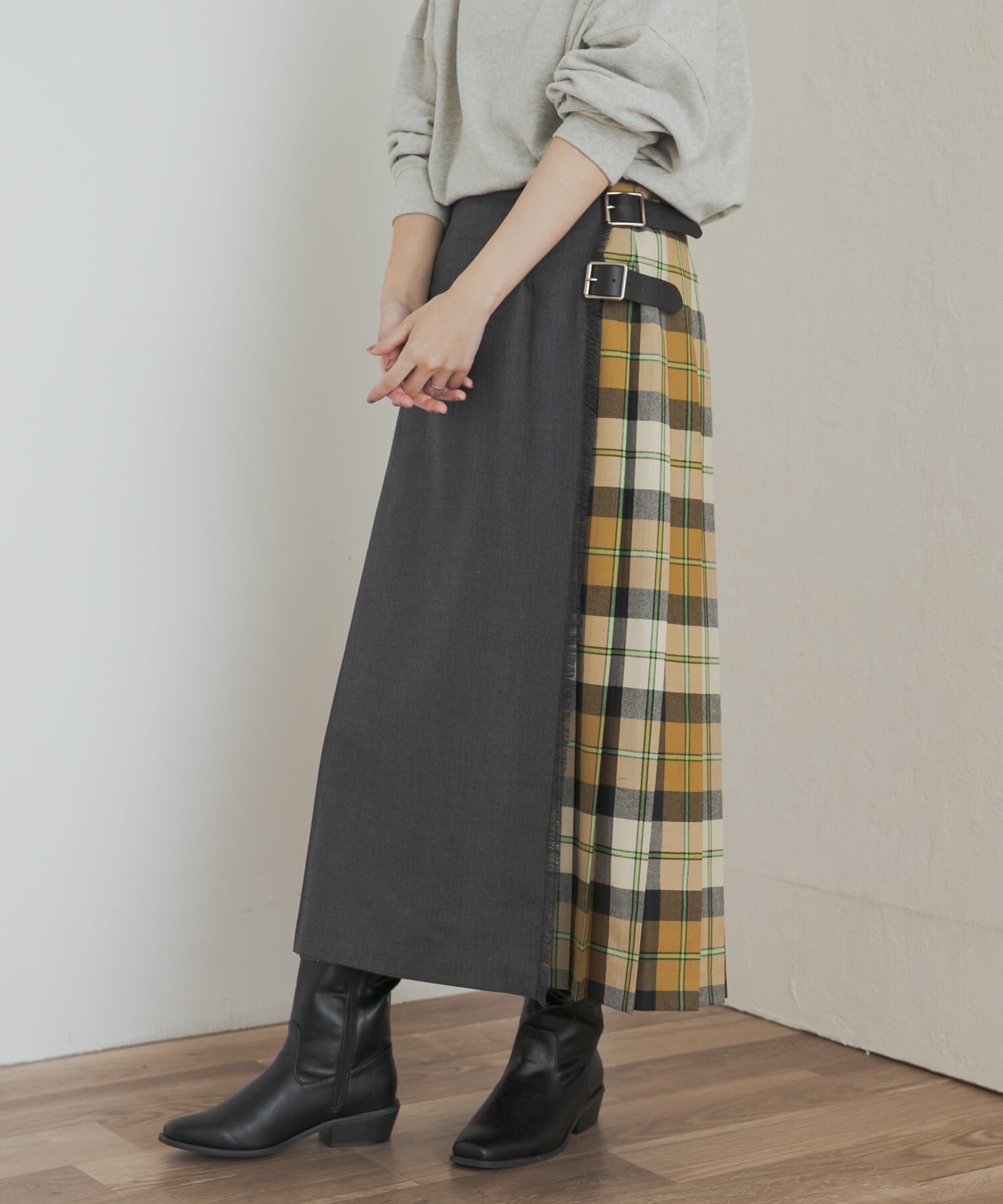 URBAN RESEARCH DOORS「『別注』O&rsquo;NEIL OF DUBLIN&times;DOORS　COMBI QUILT SKIRT」|スカート|