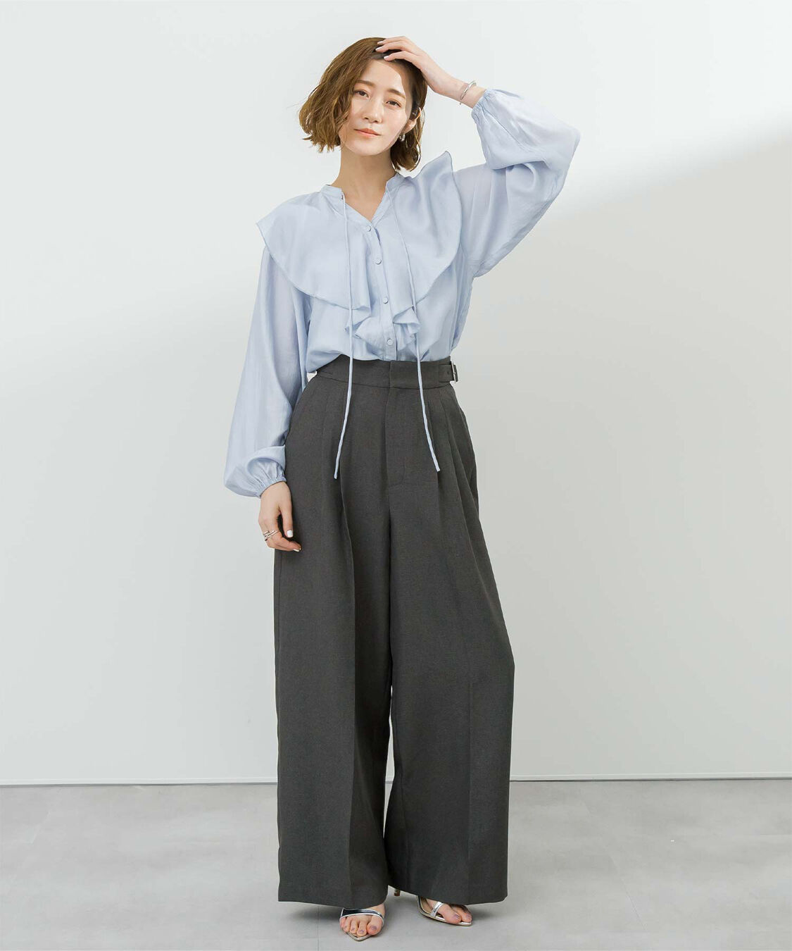 ur's「リネンライクサイドベルトデザインタックワイドパンツ」|スラックス|