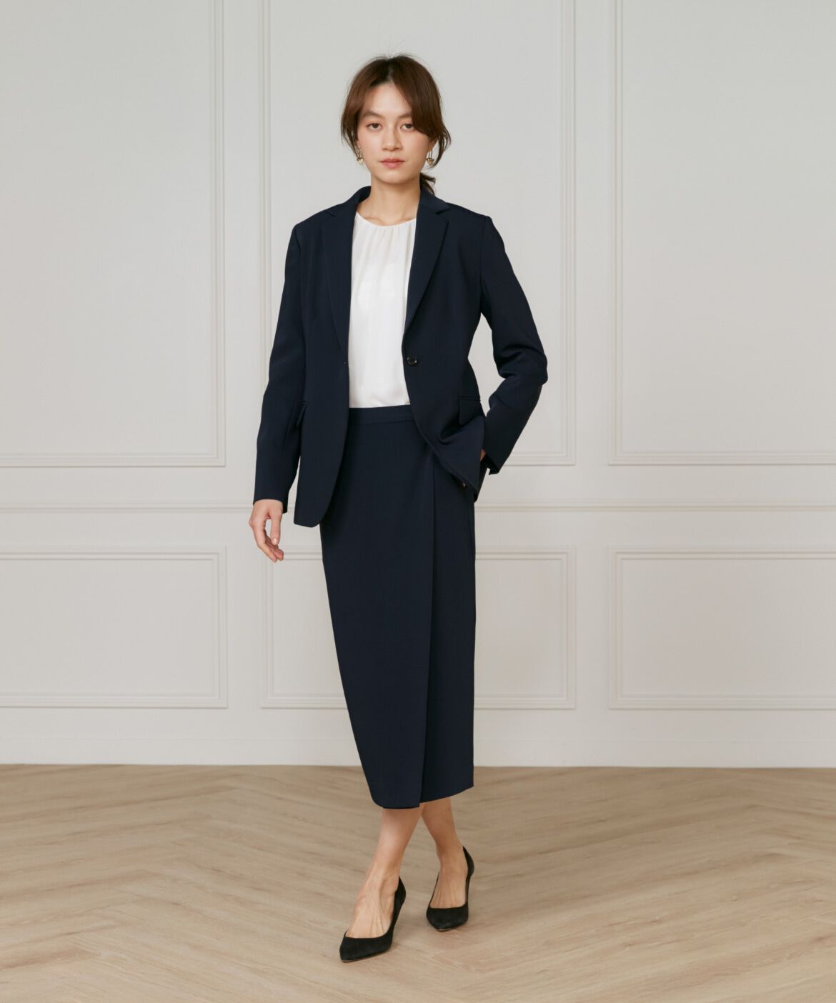 INED「《大きいサイズ》アシンメトリータックスカート」|タイト|