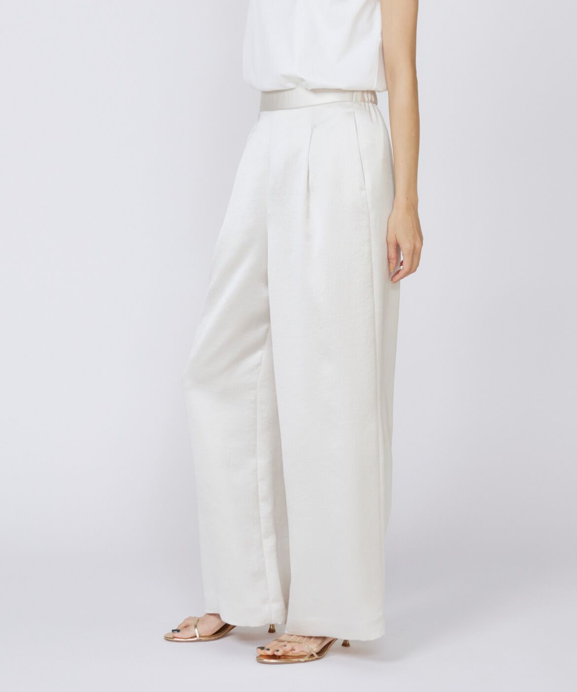 INED「《大きいサイズ》イージーワイドサテンパンツ」|その他|オフホワイト1