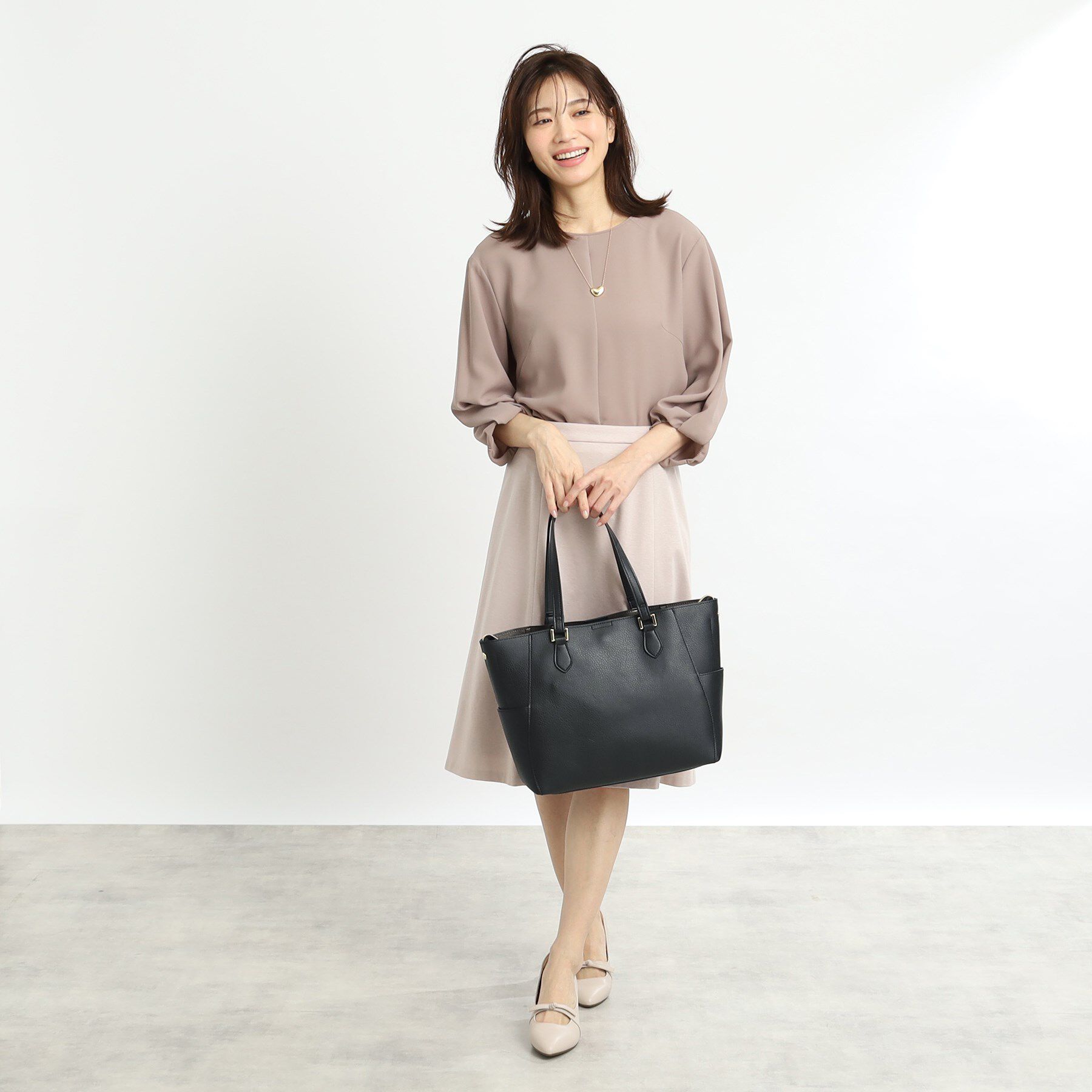 Reflect「【たっぷり収納！あおりポケット／WEB先行カラーあり】A4サイズトートバッグ」|トートバッグ|