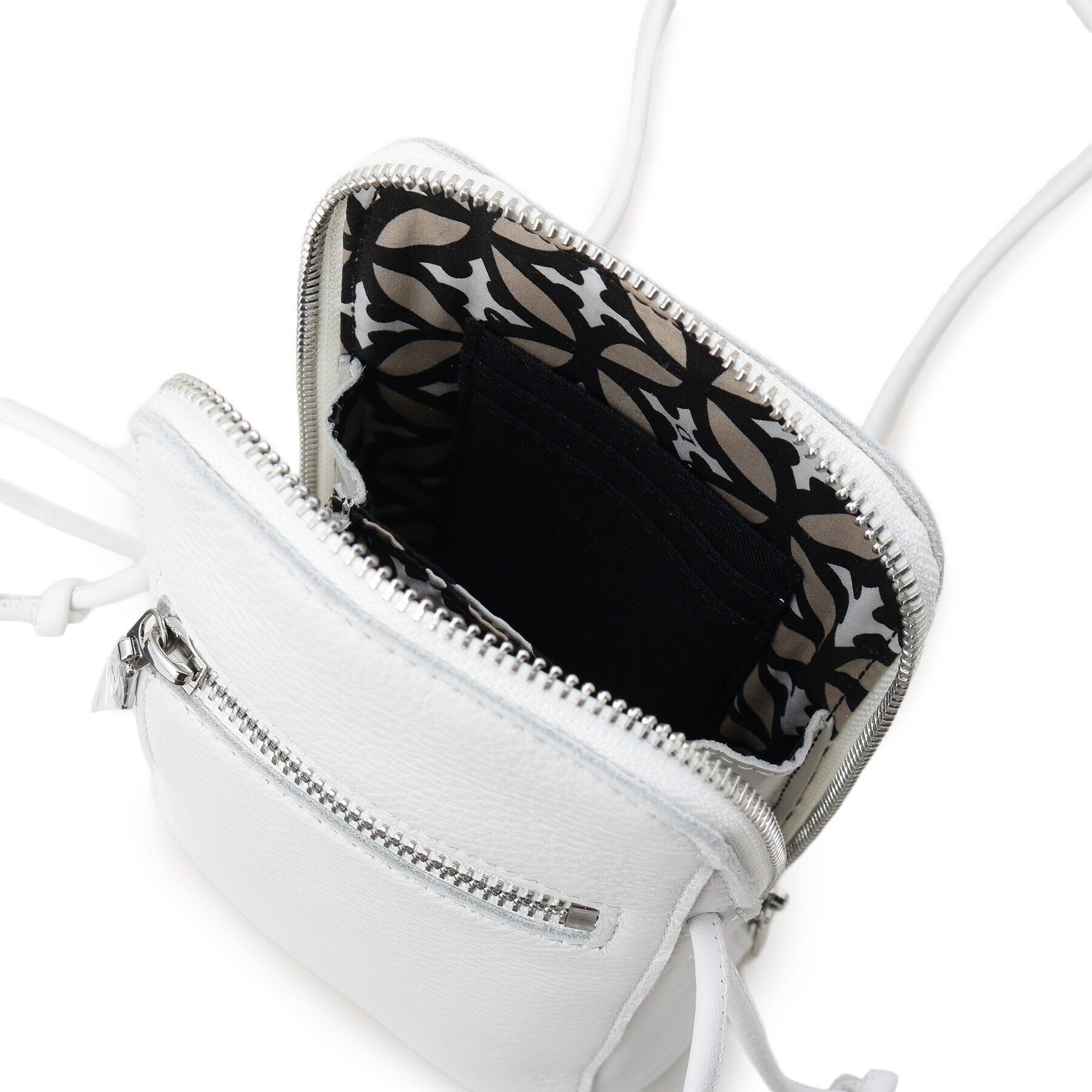 DRESSTERIOR「シュリンクレザーマルチポーチ」|ショルダー・メッセンジャー|